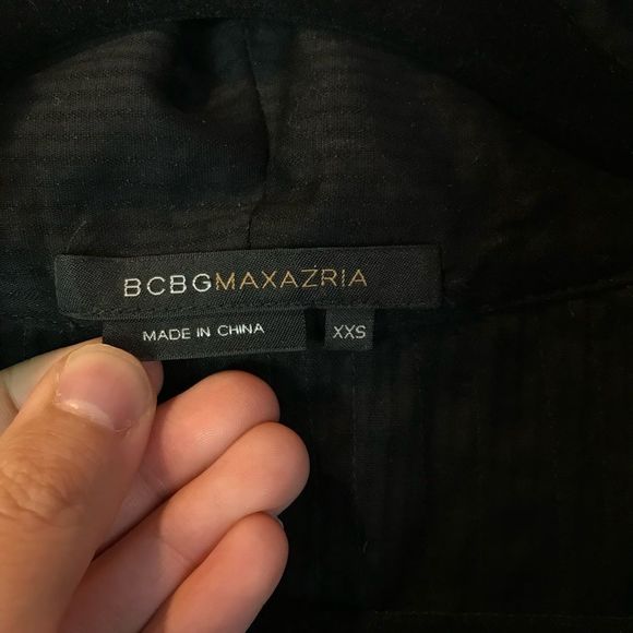 ❤️SALE❤️BCBG Max Azria Ruffle Cropped Jacket Top size XXS - Picture 10 of 11